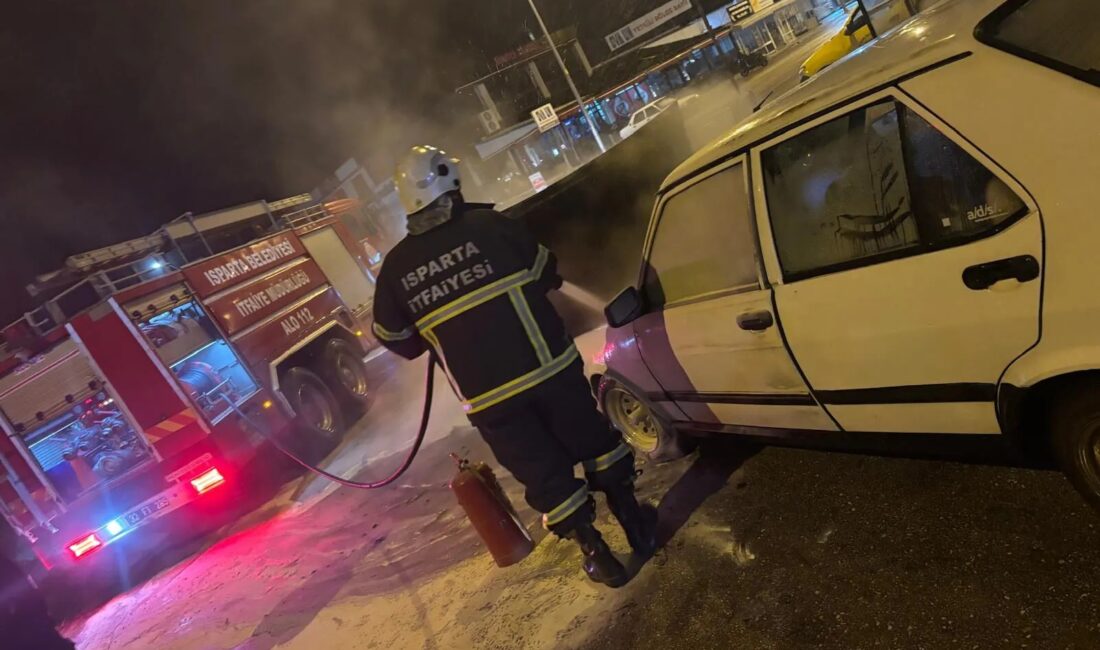Isparta'da alev alan otomobil, olay