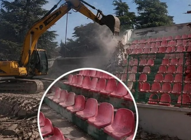 Isparta Atatürk Stadı’nda yıkım çalışmalarına