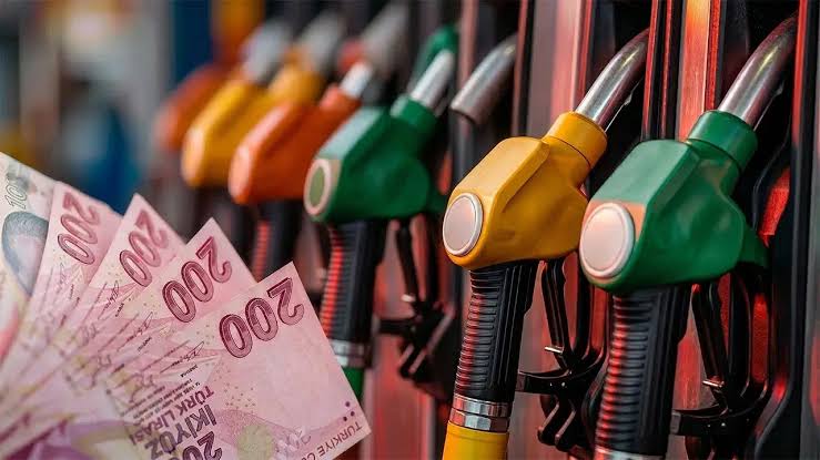 Döviz kuru ve petrol fiyatlarındaki