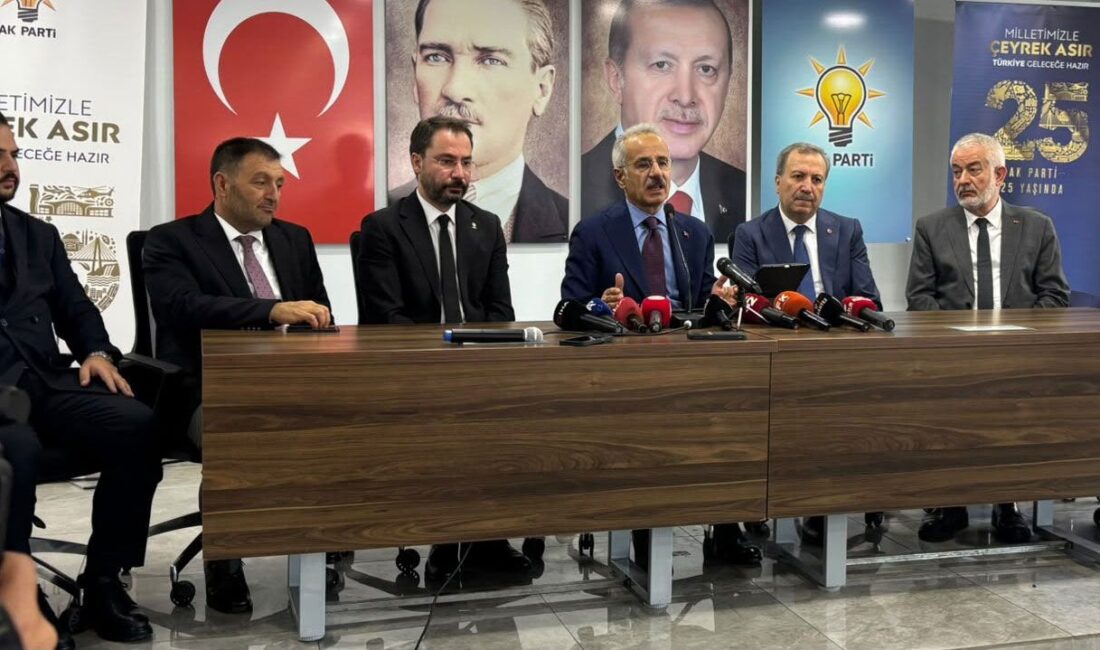 Ulaştırma ve Altyapı Bakanı Abdulkadir