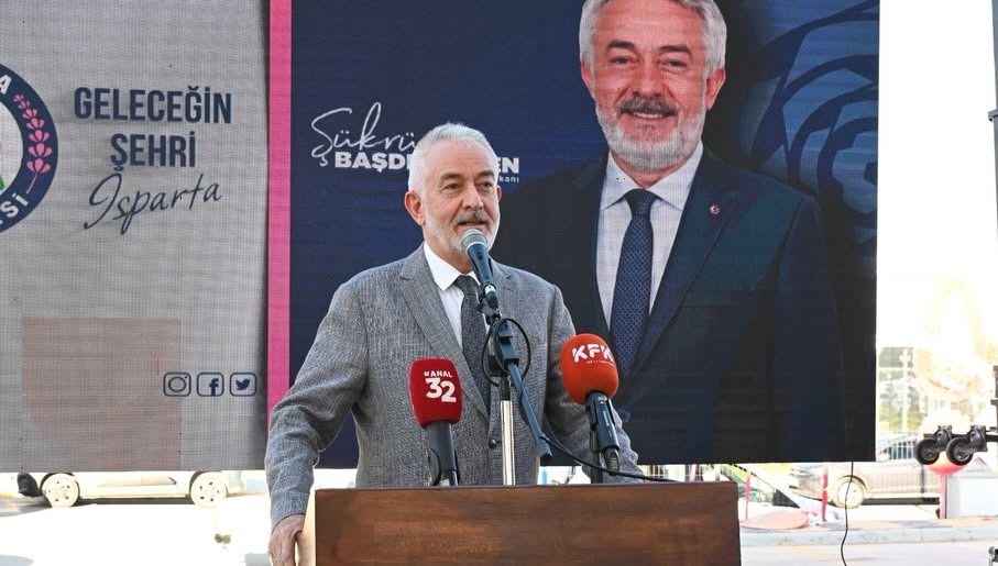 Belediye Başkanı Şükrü Başdeğirmen, göreve