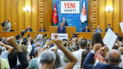 Özgür Özel öncülüğünde kurulan Yeni Parti'nin ismine yapılan itiraz sonrası