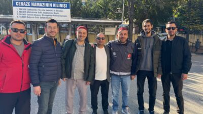Isparta’da gazetecilik yapan Ferhat Kaya, umre ibadetini yerine getirmek üzere