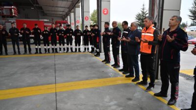 Dualarla başlayan mesailerinde teori ve uygulamalı eğitim alıyorlar