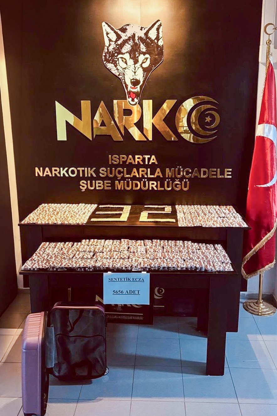 Isparta’da uyuşturucu operasyonu Isparta’da Narkotik Suçlarla Mücadele Şube Müdürlüğü ve İstihbarat Şube Müdürlüğü