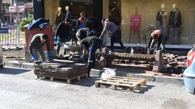 Isparta Belediye Başkanı Şükrü Başdeğirmen, vatandaşların konforu için çalışmalarına devam